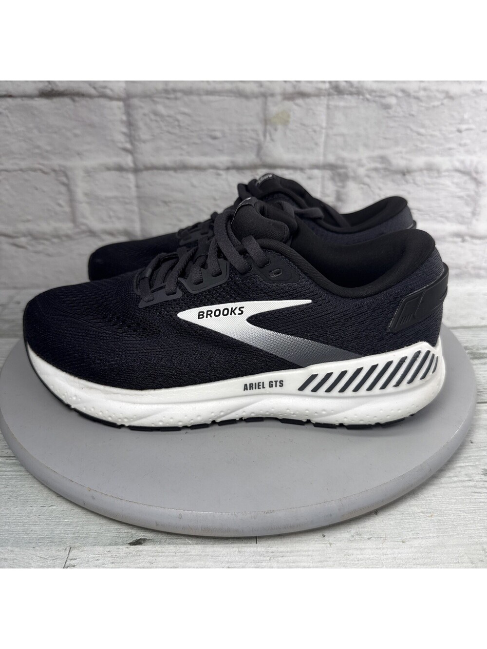 Brooks Ariel GTS 24 Shoes Womens 7.5 Extra Wide 2E Gray Black White . No Insoles
